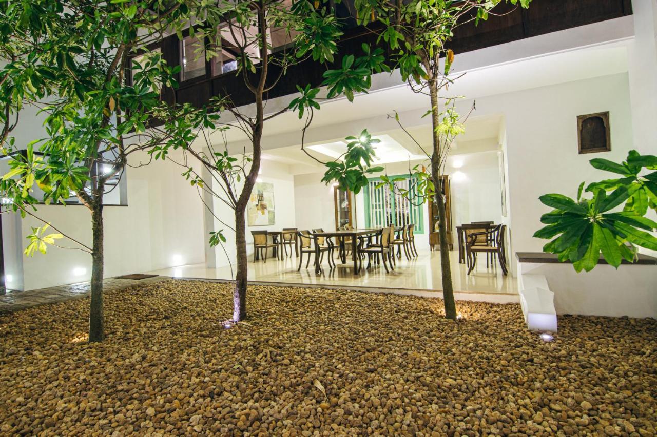 מיריסה Three Gables Boutique Villa מראה חיצוני תמונה