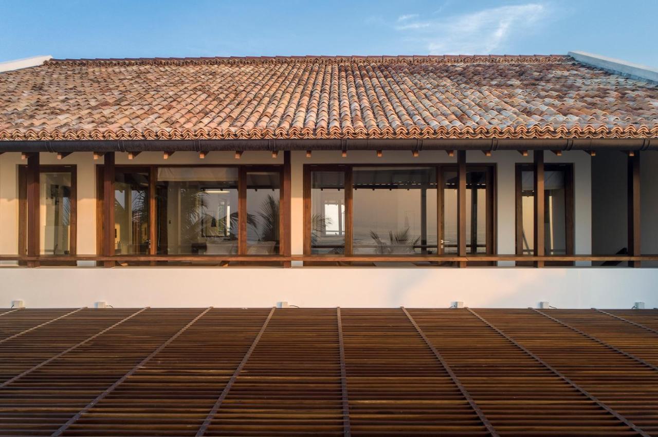 מיריסה Three Gables Boutique Villa מראה חיצוני תמונה